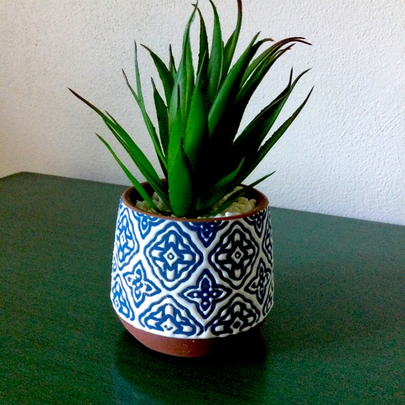 Unlisted Other - Navy White Stoneware Ceramic Artificial/Faux Plant